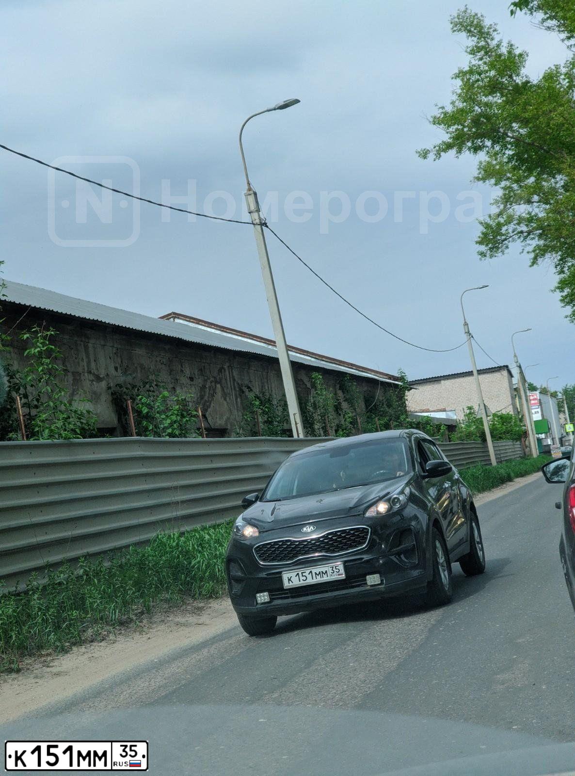 Фото автомобиля KIA SPORTAGE, 2019 — госномер К151ММ35. Цвет: ЧЕРНЫЙ ПЕРЛАМУТР