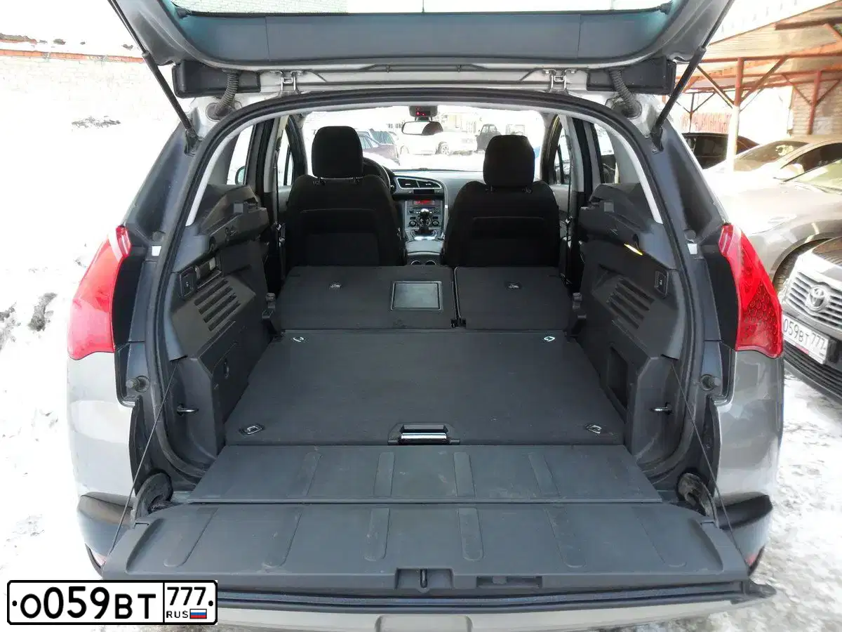 Фото автомобиля KIA SPORTAGE, 2014 — госномер Т571ТЕ750. Цвет: Белый