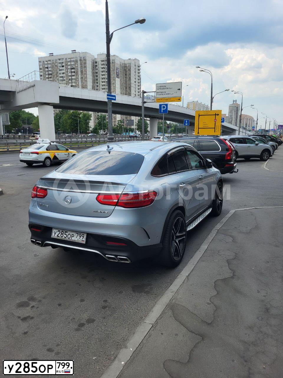 Фото автомобиля MERCEDES GLE-KLASSE, 2015 — госномер У285ОР799. Цвет: СЕРЫЙ СВЕТЛЫЙ
