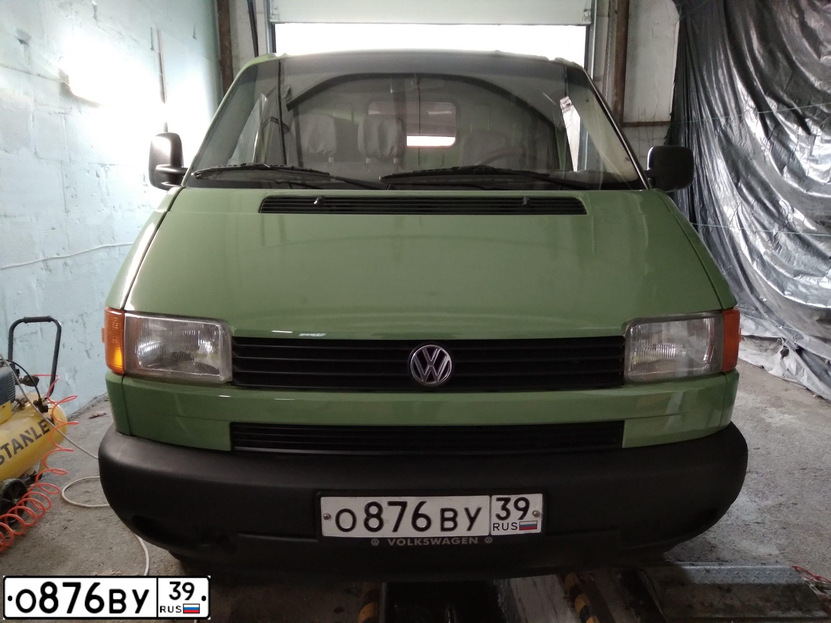 Фото автомобиля VOLKSWAGEN PASSAT, 1992 — госномер О139НА39