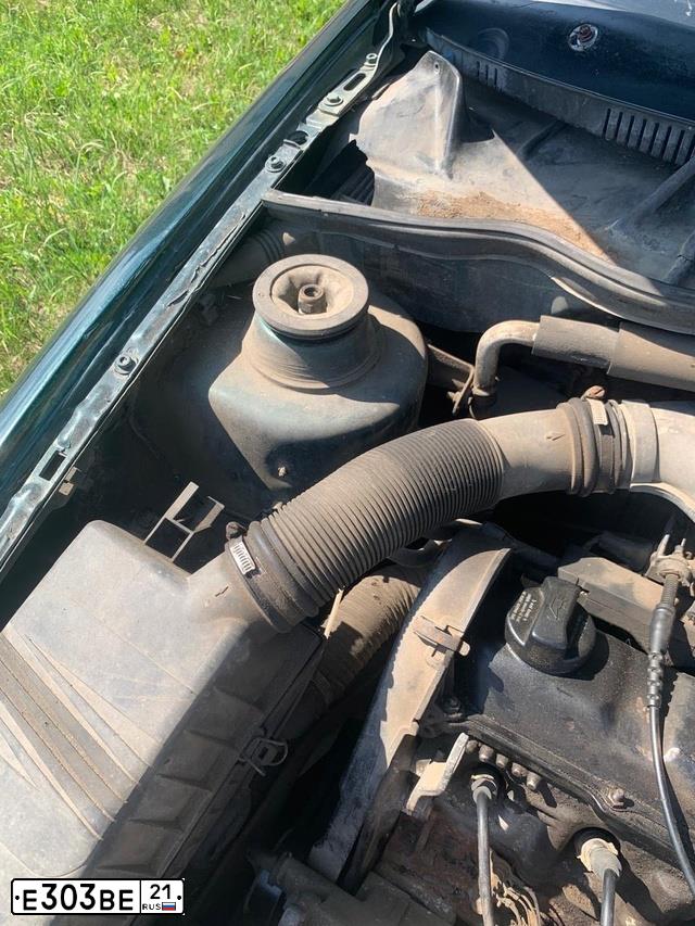Фото автомобиля VOLKSWAGEN POLO, 1996 — госномер Т525КУ73. Цвет: ЗЕЛЕНЫЙ