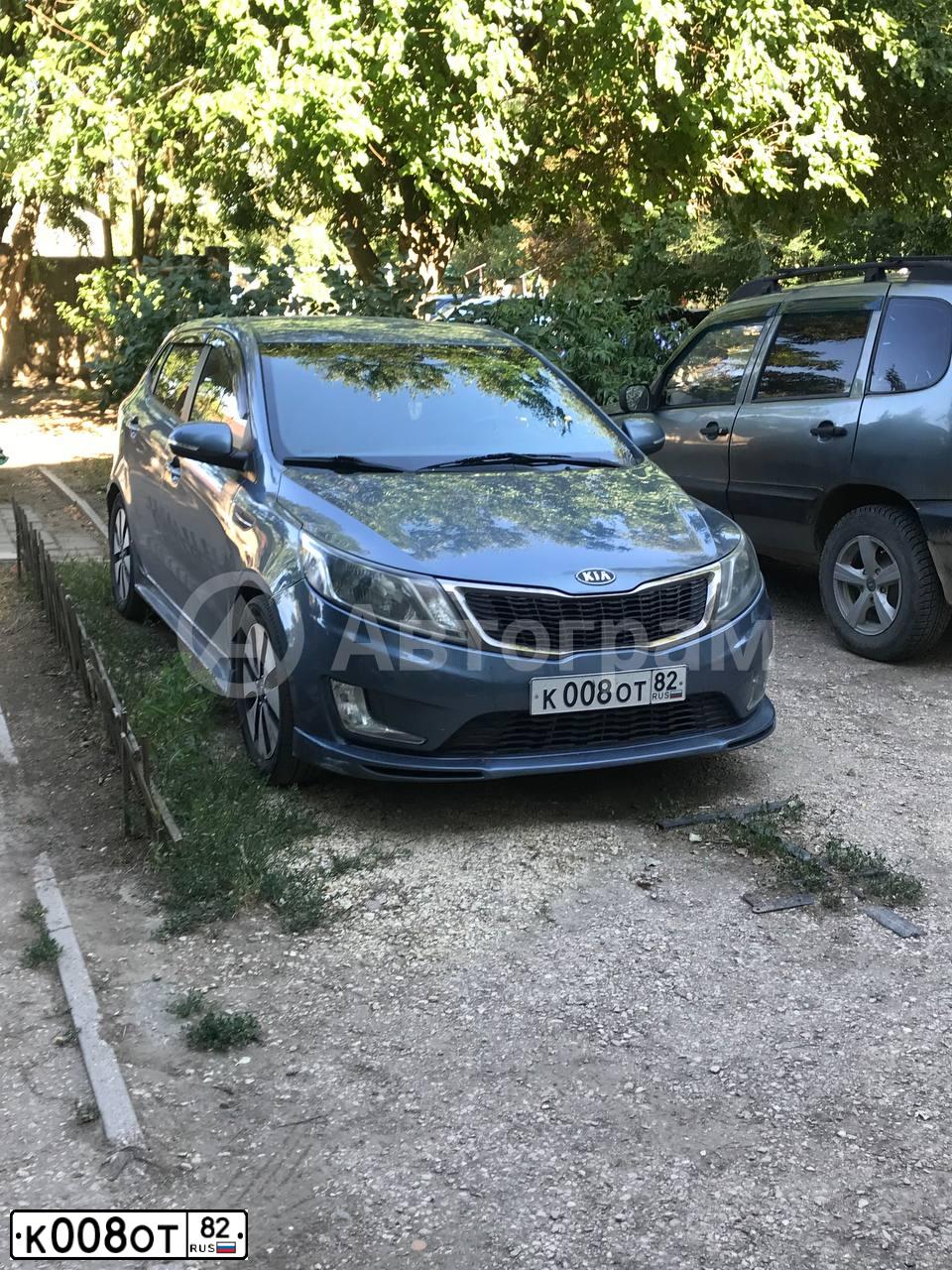 Фото автомобиля KIA RIO, 2012 — госномер Е640ОХ77. Цвет: ГОЛУБОЙ