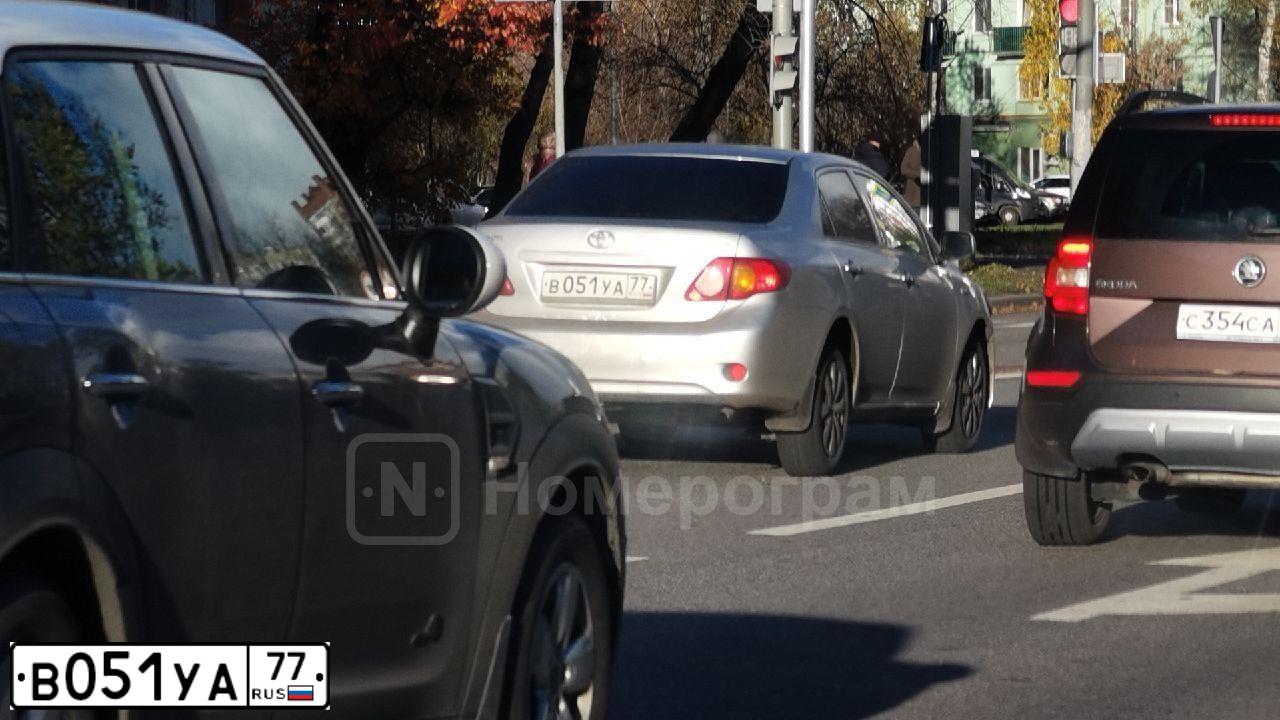 Фото автомобиля LADA 2109 SAMARA, 1998 — госномер В051УА77. Цвет: ЗЕЛЕНЫЙ