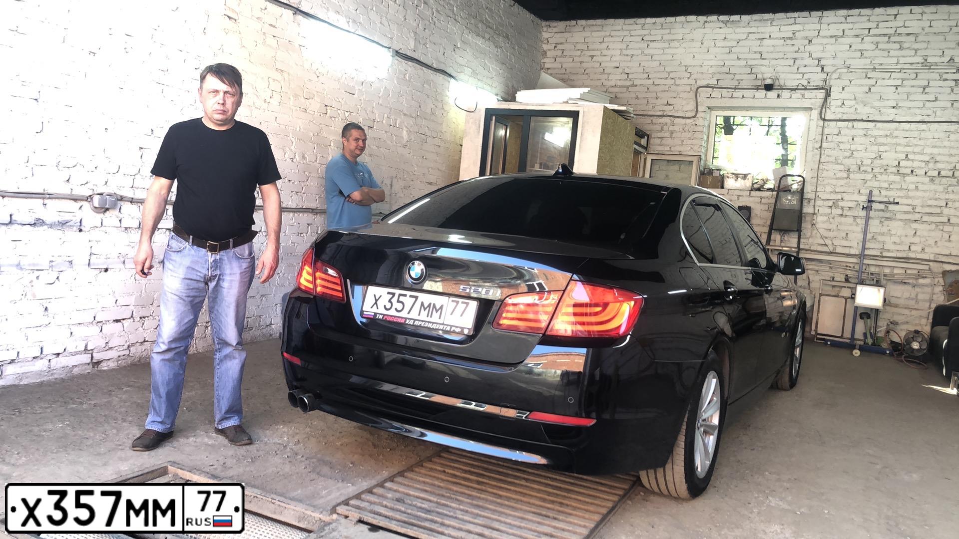Фото автомобиля BMW W SERIE 5, 2012 — госномер О717ОВ797. Цвет: ЧЕРНЫЙ