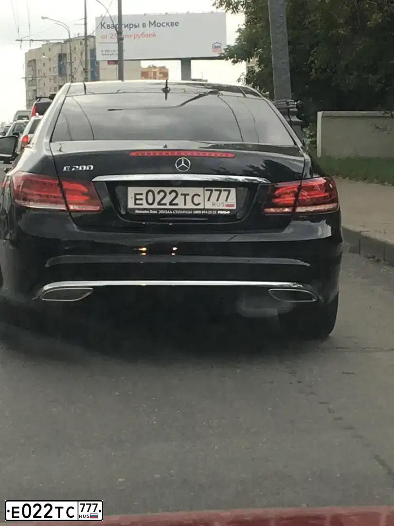 Фото автомобиля MERCEDES-BENZ E200, 2015 — госномер К675АА156. Цвет: ЧЕРНЫЙ