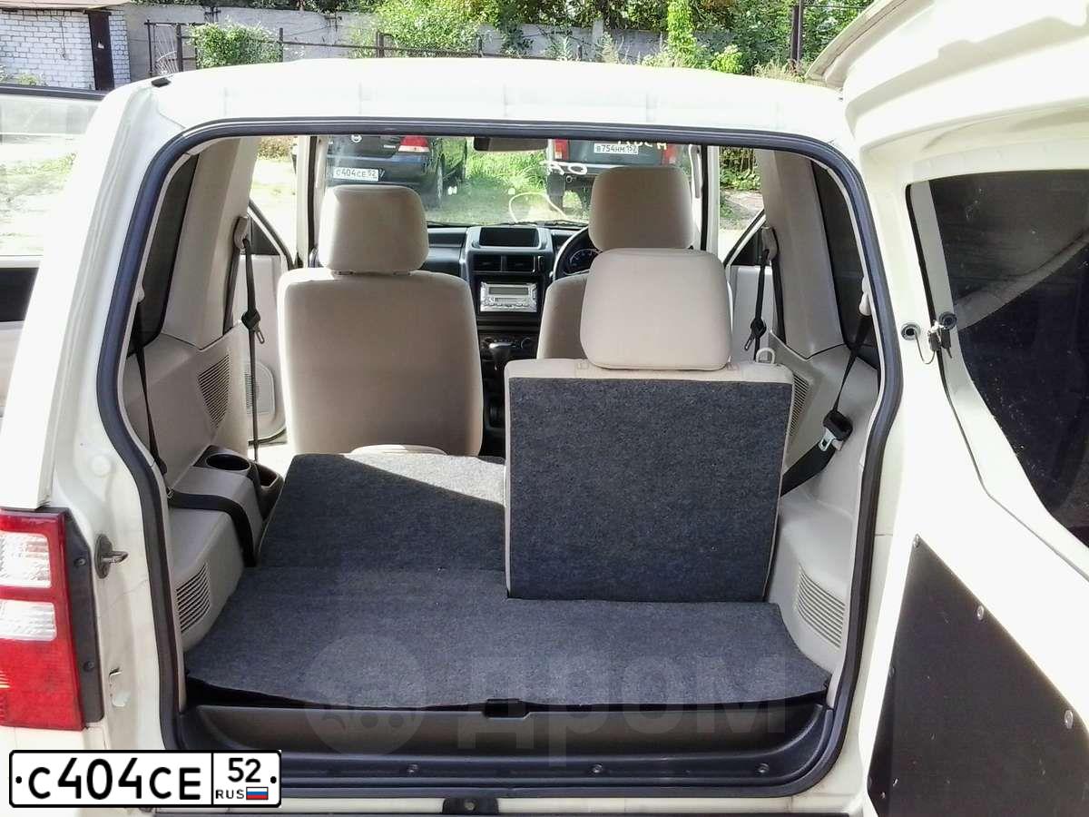 Фото автомобиля NISSAN ALMERA, 2006 — госномер С404СЕ52. Цвет: ЧЕРНЫЙ