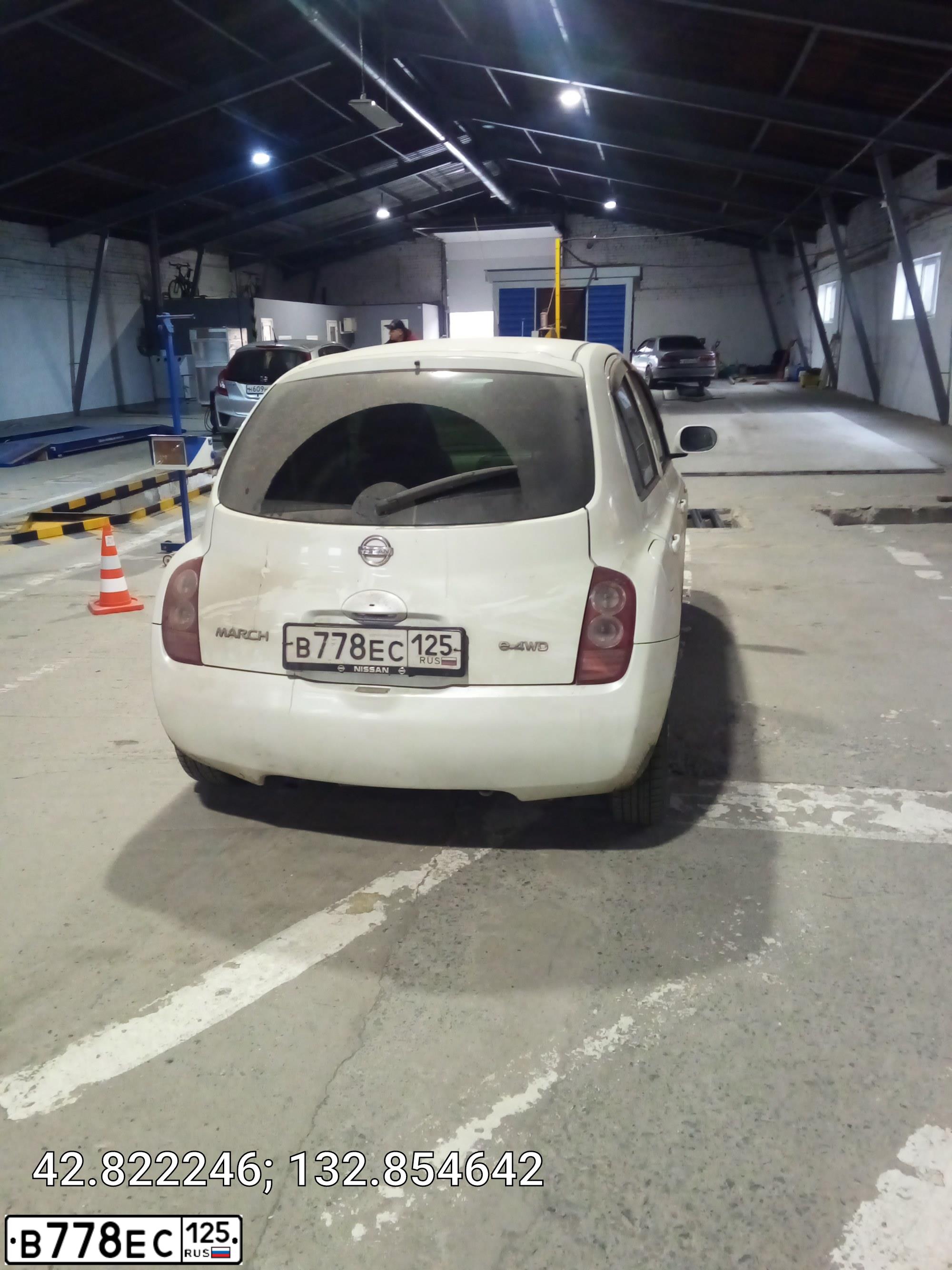 Фото автомобиля NISSAN MARCH, 2002 — госномер В778ЕС125