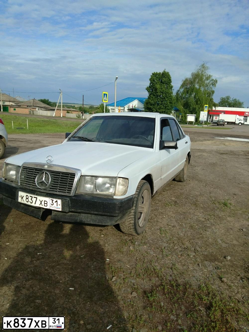 Фото автомобиля MERCEDES C-KLASSE, 1987 — госномер К837ХВ31. Цвет: СЕРЫЙ