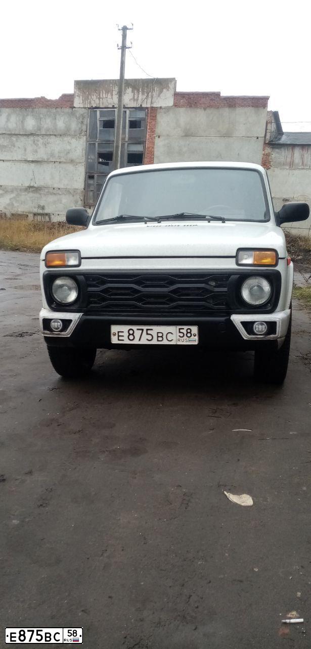 Фото автомобиля LADA 2121 NIVA, 1990 — госномер С799ХН58. Цвет: БЕЛЫЙ
