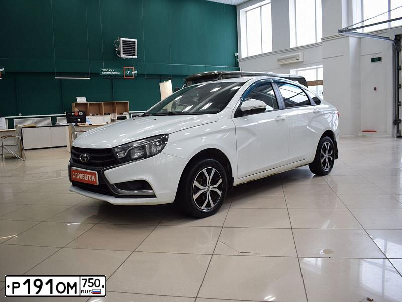 Фото автомобиля LADA VESTA, 2017 — госномер А812УК62. Цвет: Белый