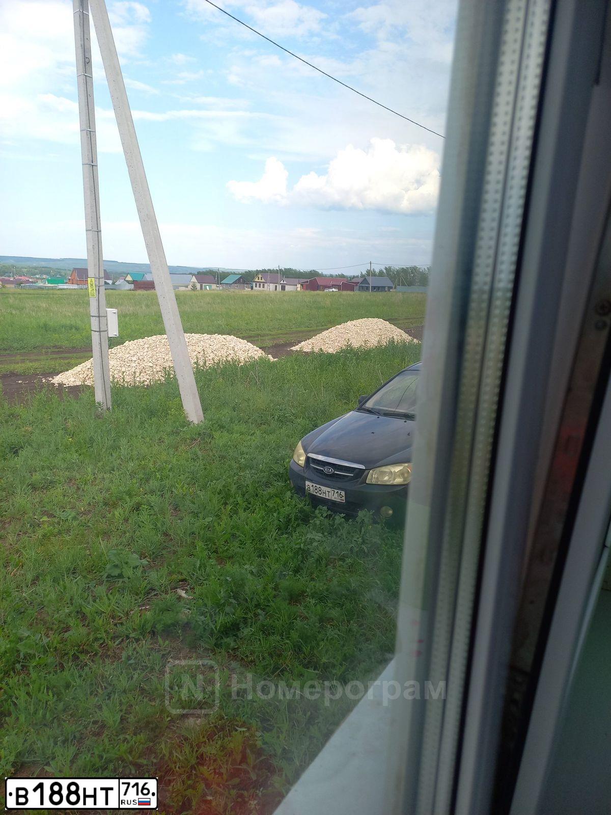 Фото автомобиля KIA CERATO, 2006 — госномер В188НТ716. Цвет: ТЕМНО-СЕРЫЙ