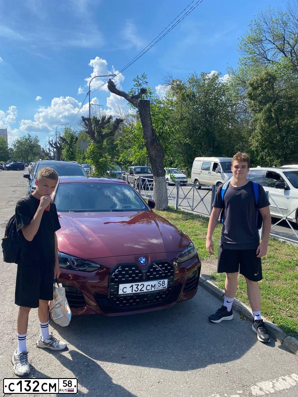 Фото автомобиля БМВ 420D XDRIVE, 2021 — госномер С132СМ58. Цвет: Красный