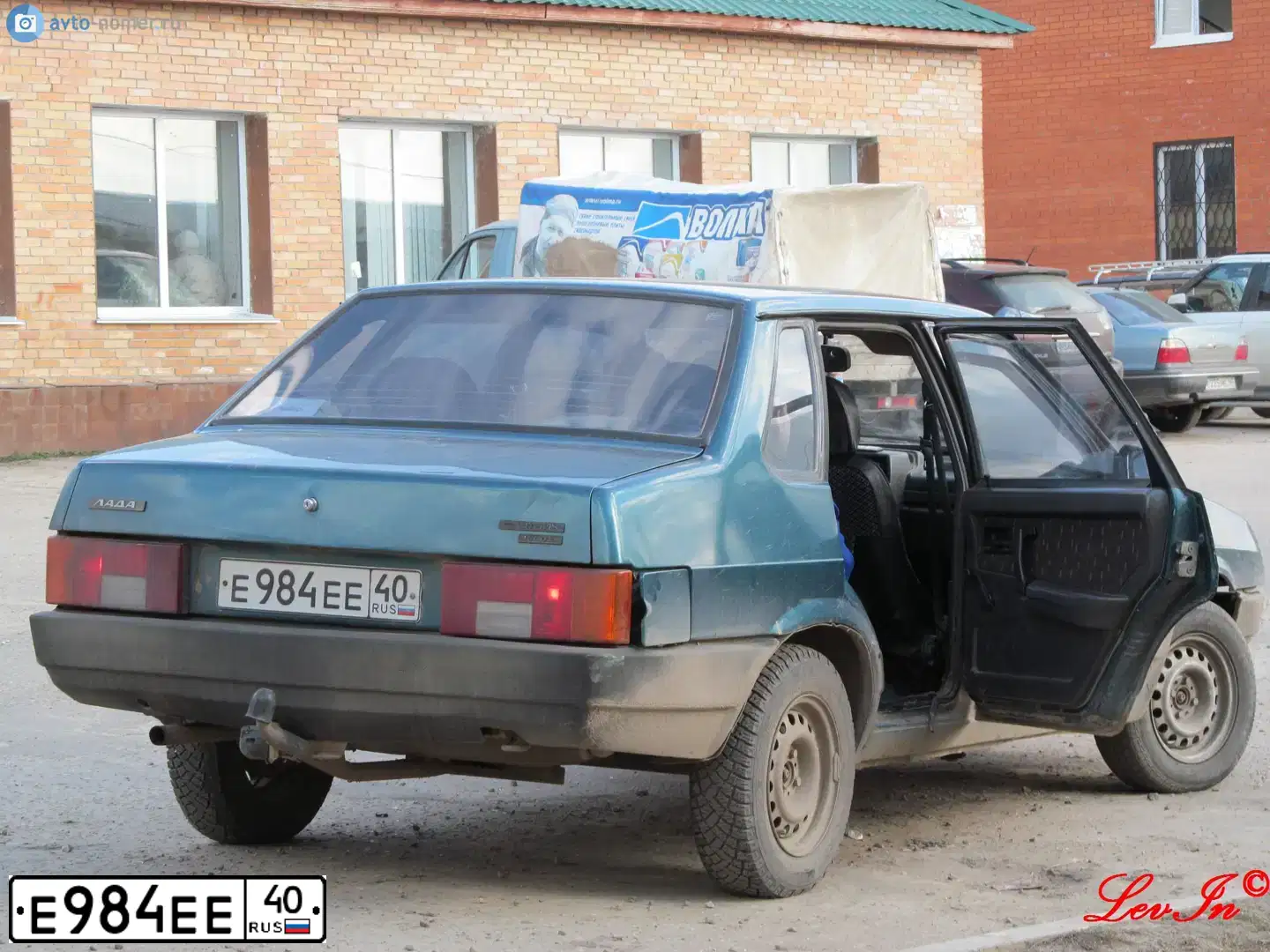 Фото автомобиля LADA 2109 SAMARA, 1997 — госномер Е062ВС90. Цвет: ЗЕЛЕНЫЙ