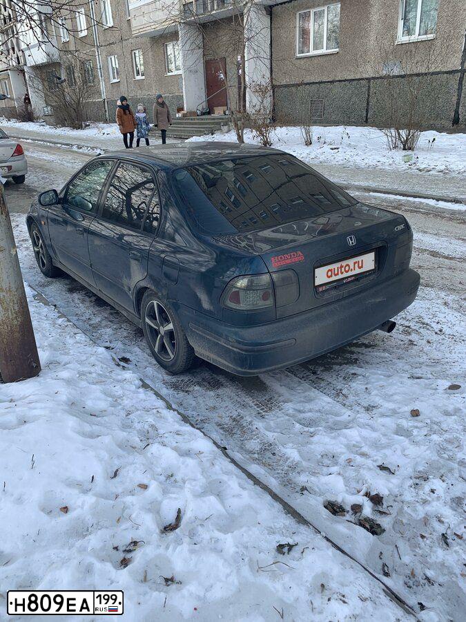 Фото автомобиля ХОНДА ЦИВИК, 1998 — госномер О566АТ774. Цвет: ЗЕЛЕНЫЙ