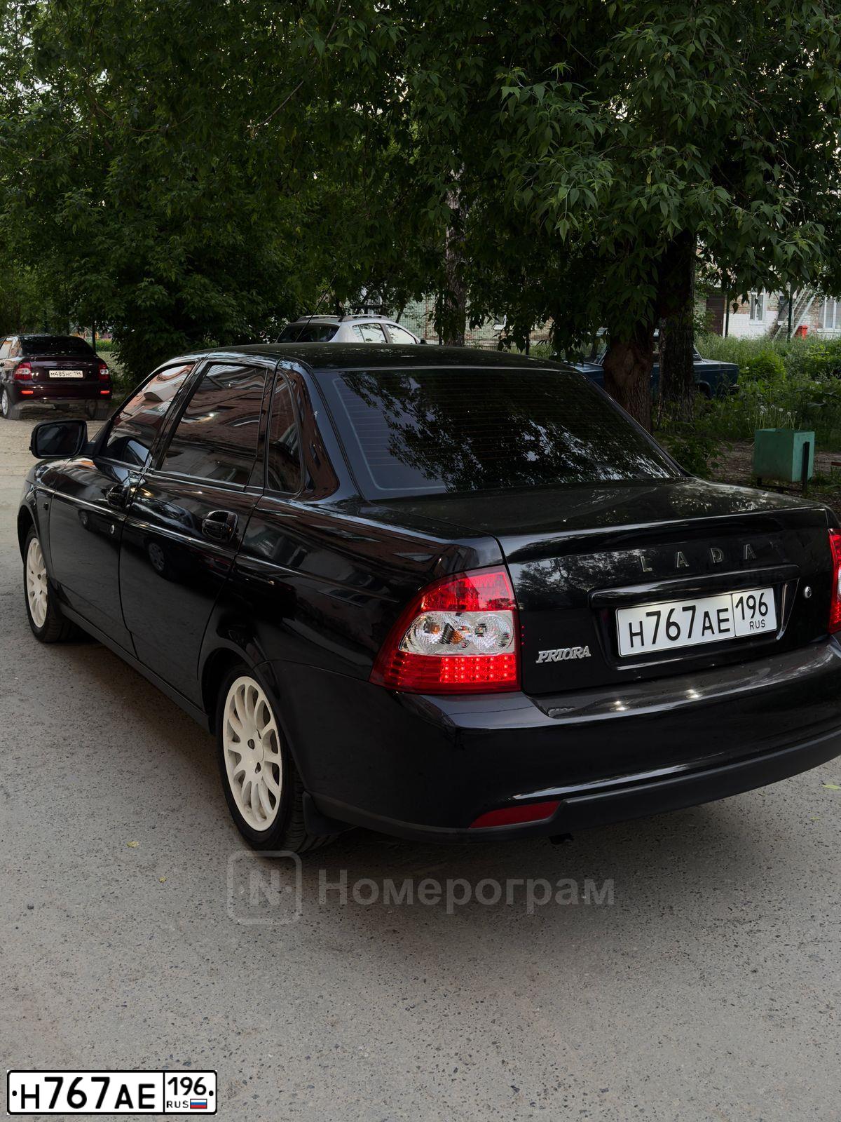 Фото автомобиля LADA PRIORA, 2014 — госномер Х944КН196. Цвет: Сине-Черный