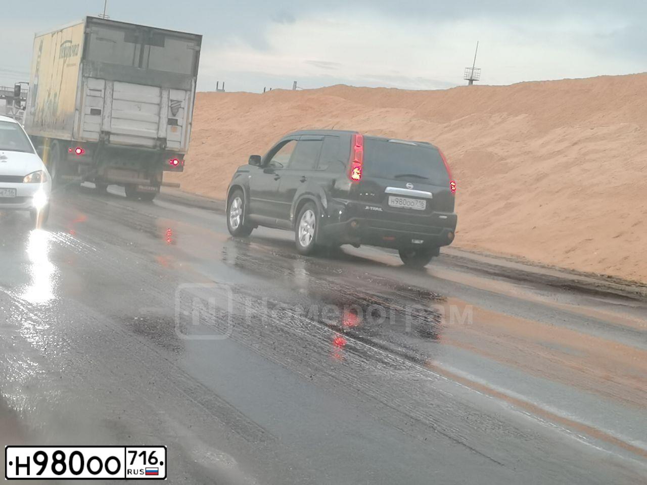 Фото автомобиля NISSAN X-TRAIL, 2009 — госномер С666МХ116. Цвет: ЧЕРНЫЙ