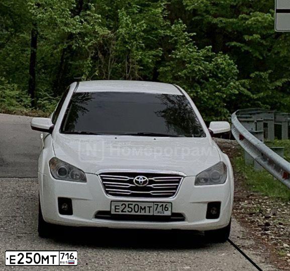 Фото автомобиля FAW BESTURN B50, 2012 — госномер Р562ТХ716. Цвет: Белый