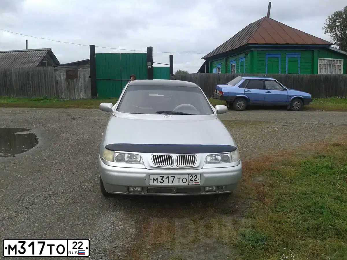 Фото автомобиля LADA 2110, 2003 — госномер М317ТО22. Цвет: СВЕТЛО-СЕРЕБРИСТЫЙ МЕТАЛЛ