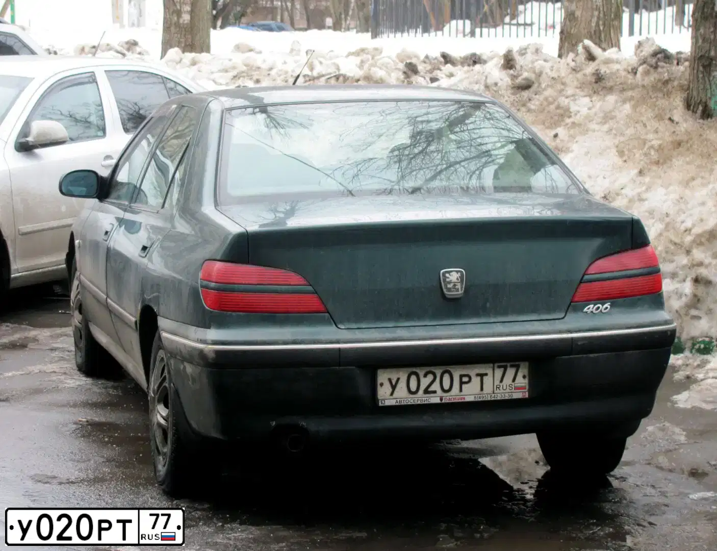 Фото автомобиля PEUGEOT 406, 2001 — госномер У271КО761. Цвет: ЗЕЛЕНЫЙ