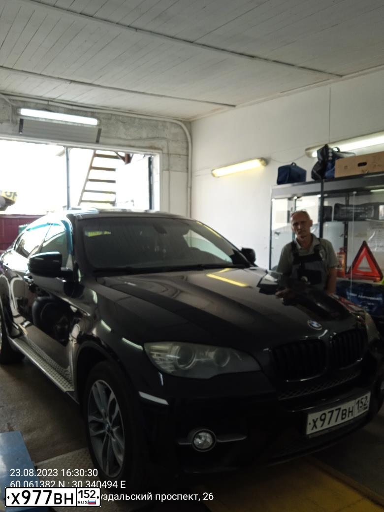 Фото автомобиля BMW X6, 2009 — госномер Х977ВН152. Цвет: ЧЕРНЫЙ