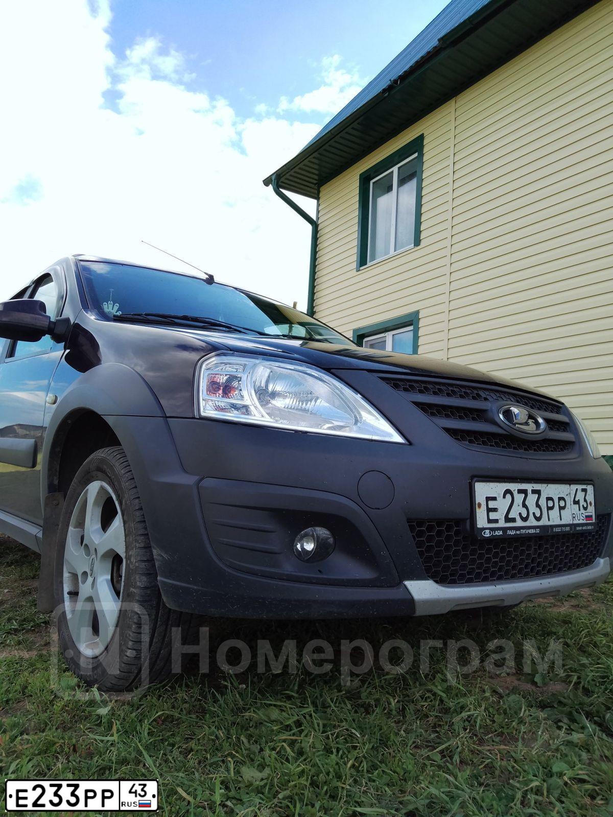 Фото автомобиля LADA LARGUS, 2020 — госномер Е233РР43. Цвет: Коричневый