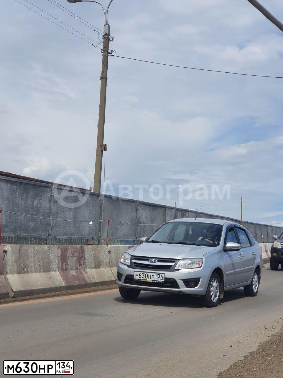 Фото автомобиля LADA 2191 GRANTA, 2014 — госномер М630НР134. Цвет: Серебристый
