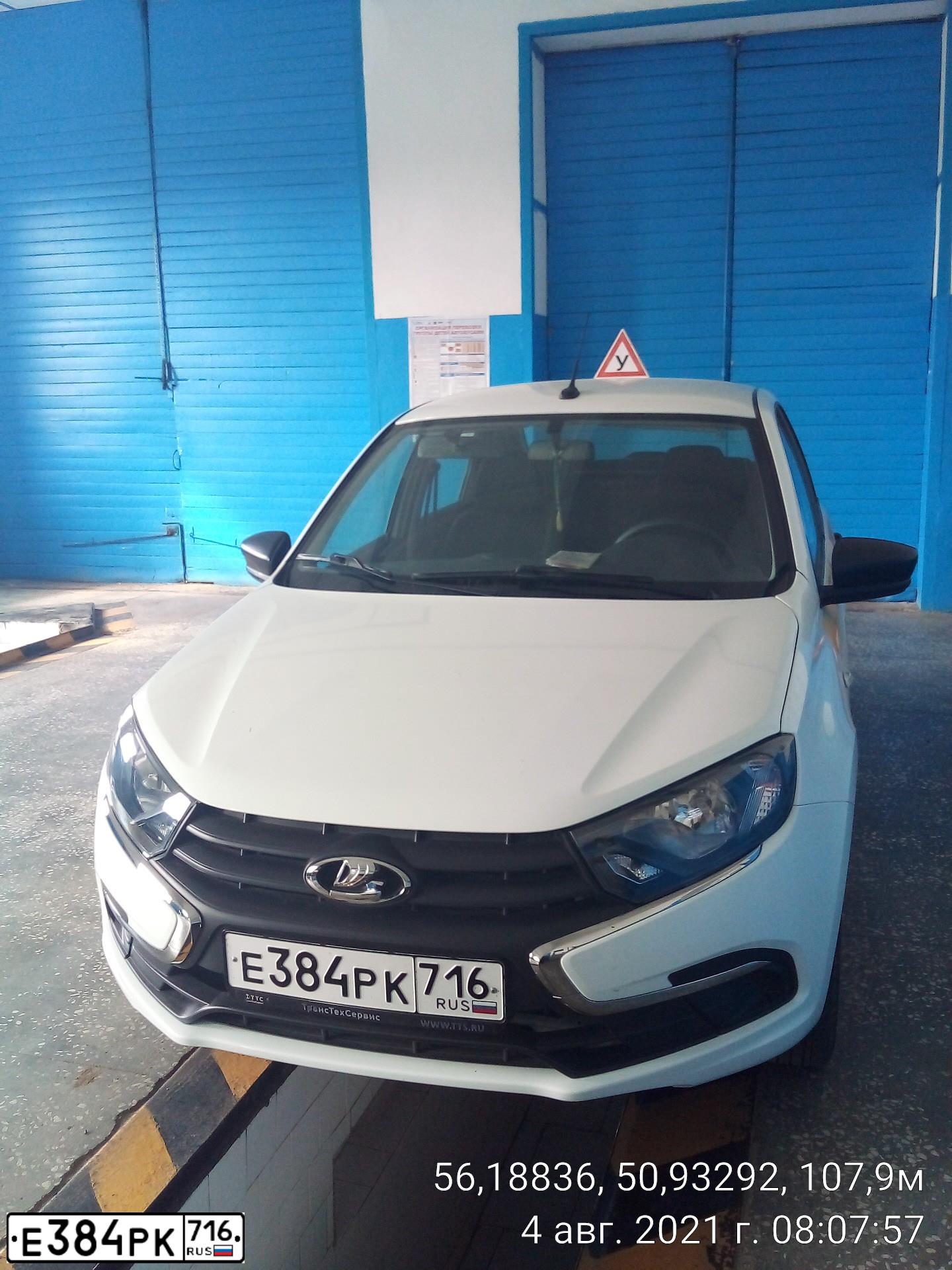 Фото автомобиля LADA 2190 GRANTA, 2020 — госномер Е384РК716. Цвет: Белый