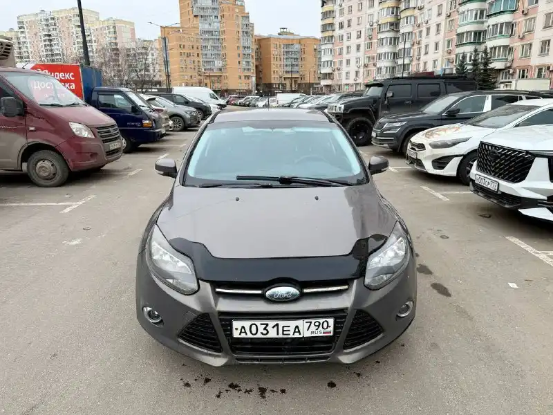 Фото автомобиля FORD FOCUS, 2012 — госномер А031ЕА790. Цвет: СЕРЫЙ ТЕМНЫЙ