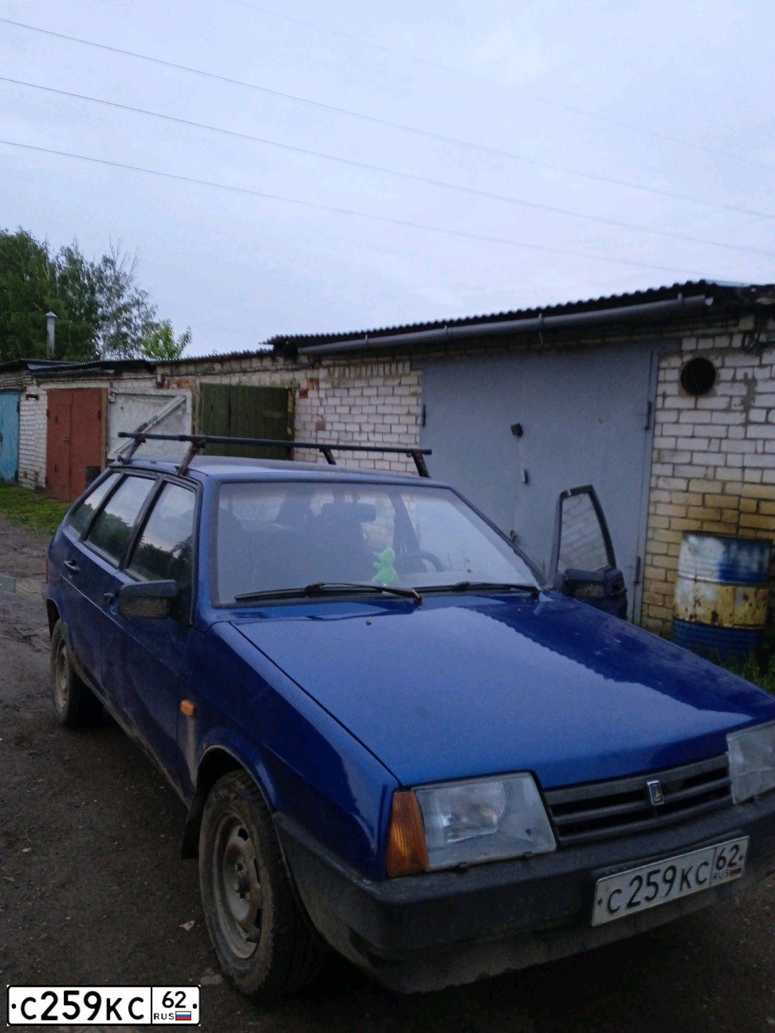 Фото автомобиля LADA 2109, 2004 — госномер С240ХР76. Цвет: синий