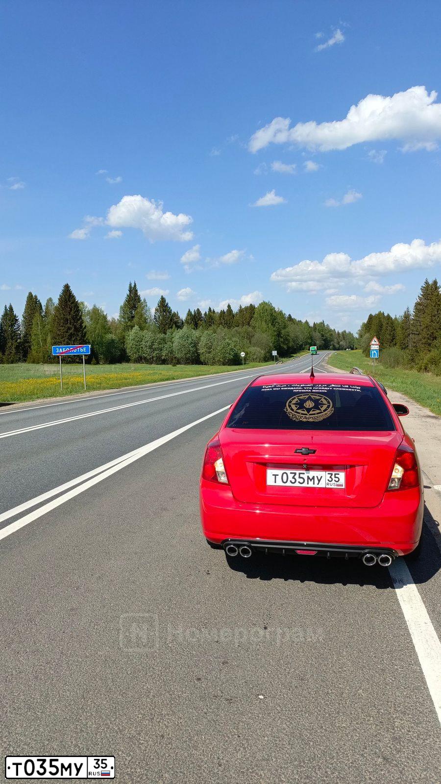 Фото автомобиля LADA 2170 PRIORA, 2007 — госномер Т035МУ35. Цвет: ТЕМНО-ЗЕЛЕНЫЙ