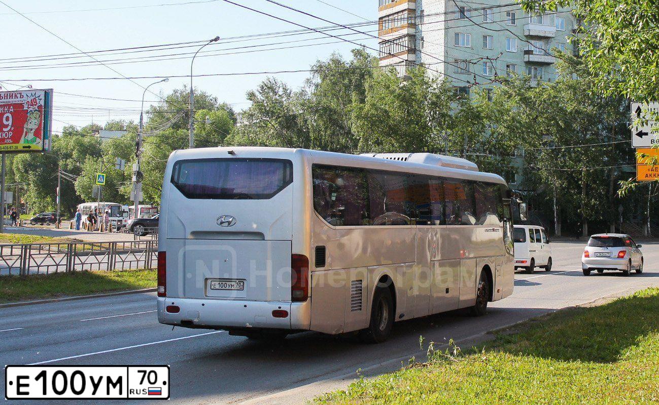 Фото автомобиля HYUNDAI UNIVERSE, 2011 — госномер Е100УМ70. Цвет: СЕРЫЙ