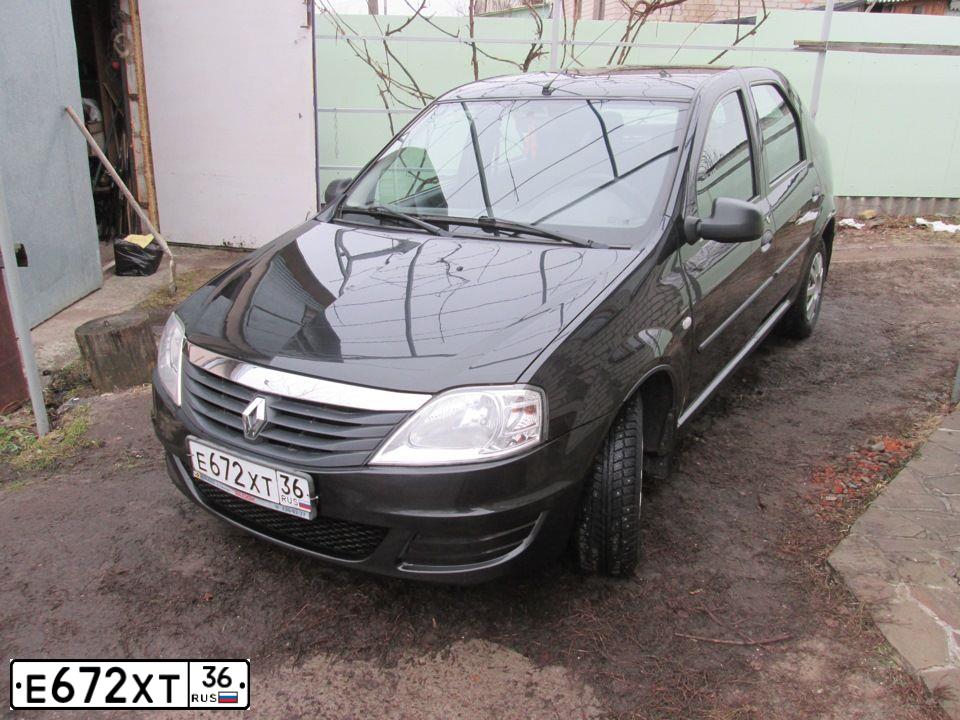 Фото автомобиля RENAULT LOGAN, 2010 — госномер Е672ХТ36. Цвет: ЧЕРНЫЙ