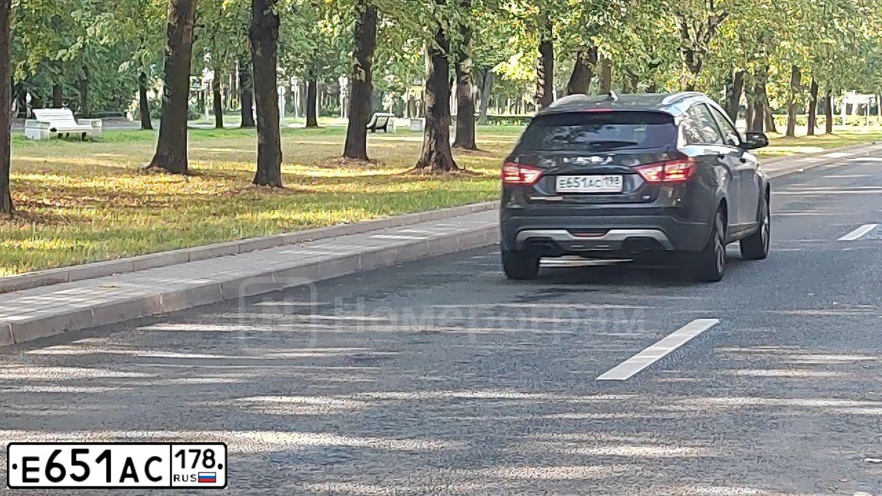 Фото автомобиля CHEVROLET CRUZE, 2010 — госномер С196ТС198. Цвет: СЕРЫЙ МЕТАЛЛИК