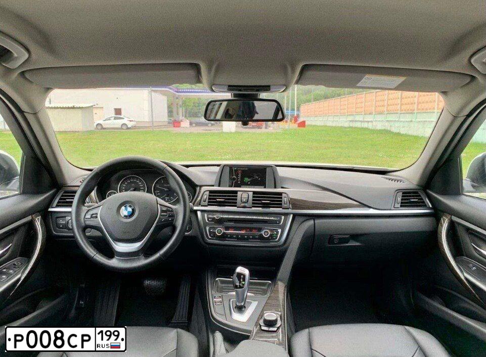 Фото автомобиля BMW SERIE 3, 2012 — госномер В546АТ92. Цвет: Белый