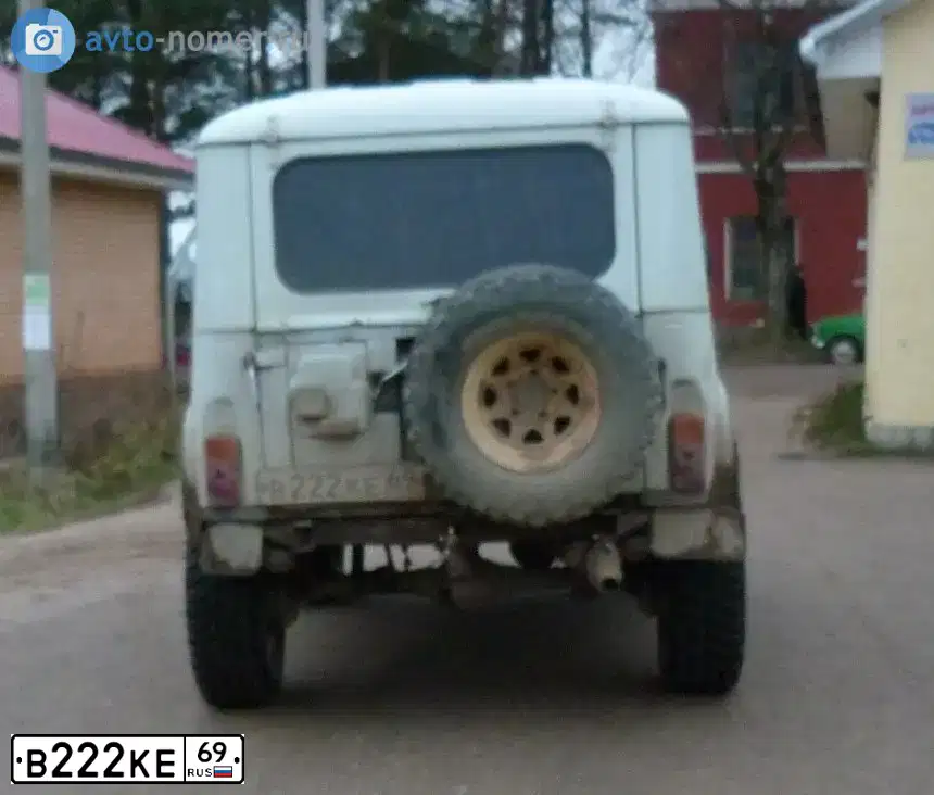 Фото автомобиля UAZ 3151 / HUNTER, 2002 — госномер В222КЕ69. Цвет: БЕЛАЯ НОЧЬ