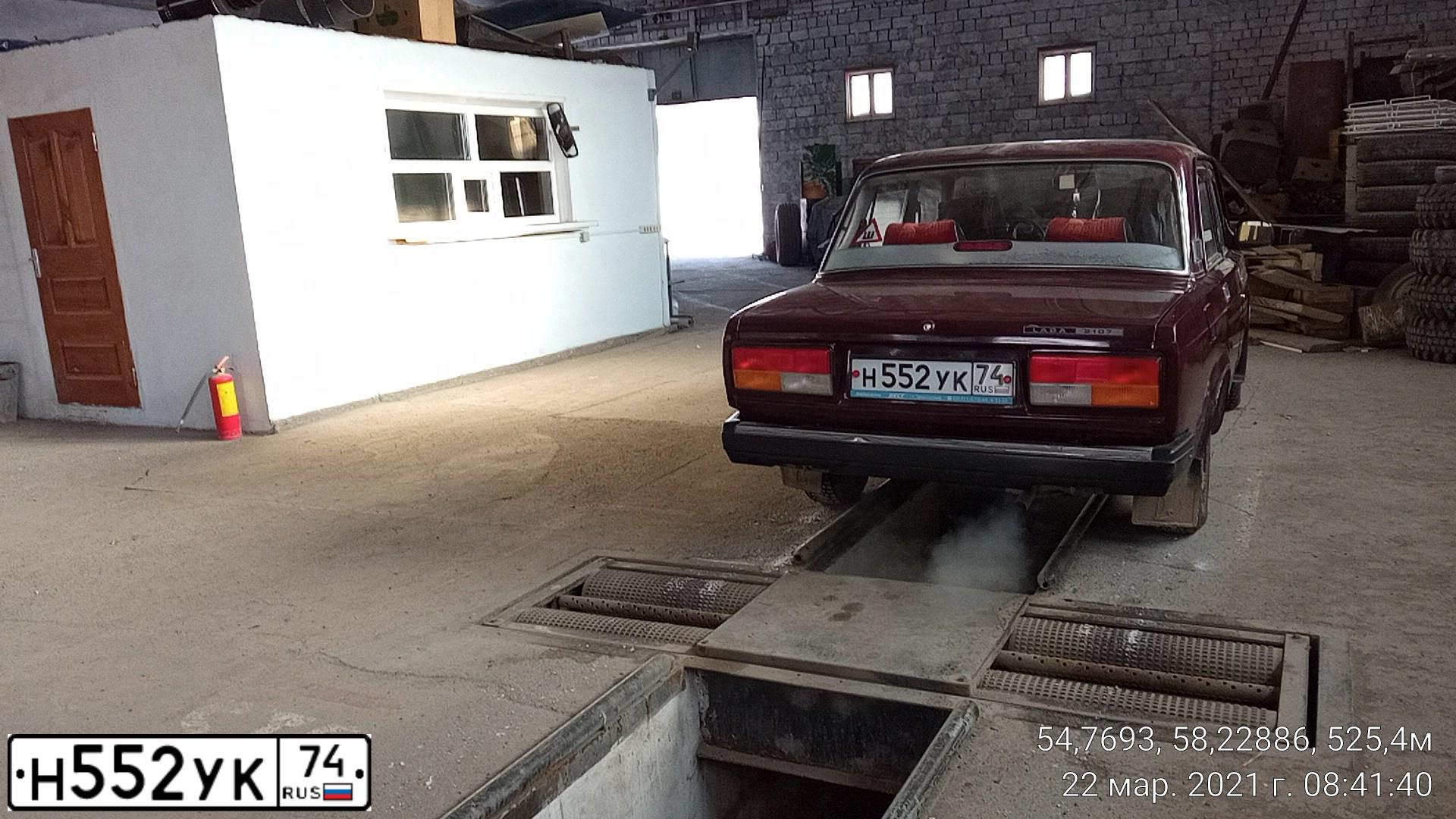 Фото автомобиля LADA 2107, 2006 — госномер М552УК74. Цвет: КРАСНЫЙ