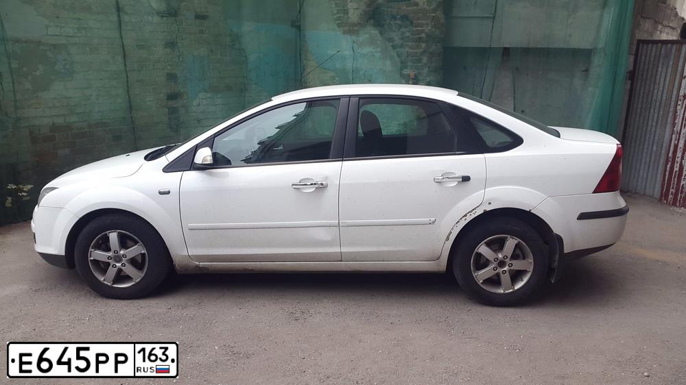 Фото автомобиля FORD FOCUS, 2007 — госномер М331ХУ763. Цвет: Белый