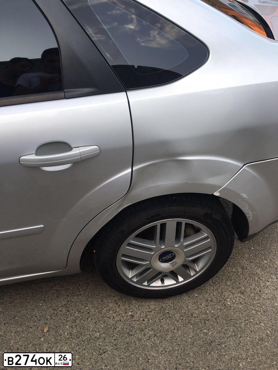 Фото автомобиля FORD FOCUS, 2007 — госномер Е122ТК95. Цвет: Серебристый