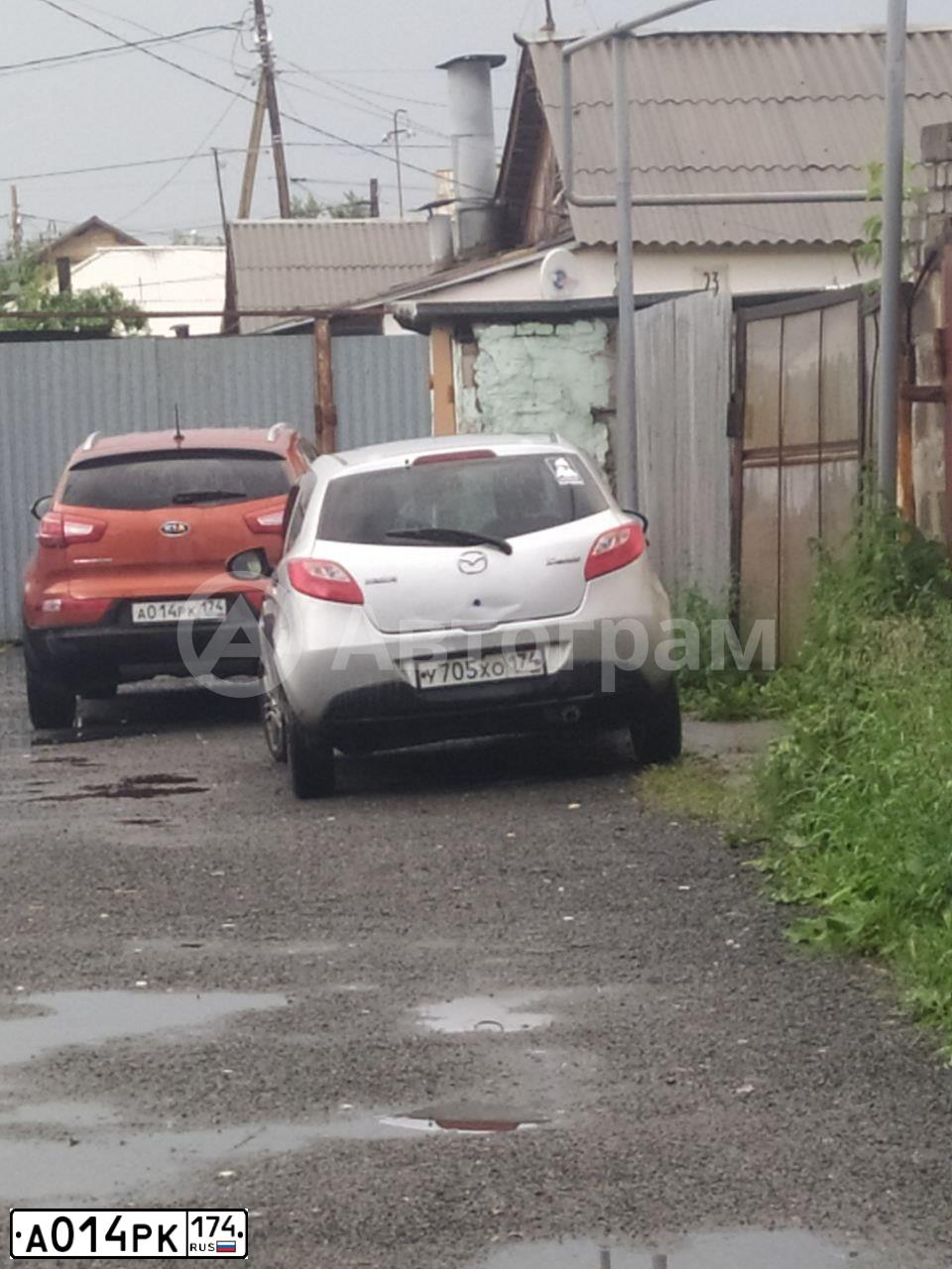 Фото автомобиля KIA SPORTAGE, 2012 — госномер Х157КТ196. Цвет: Оранжевый