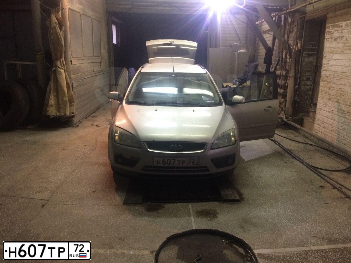 Фото автомобиля FORD FOCUS, 2006 — госномер С328НО72. Цвет: серебристый