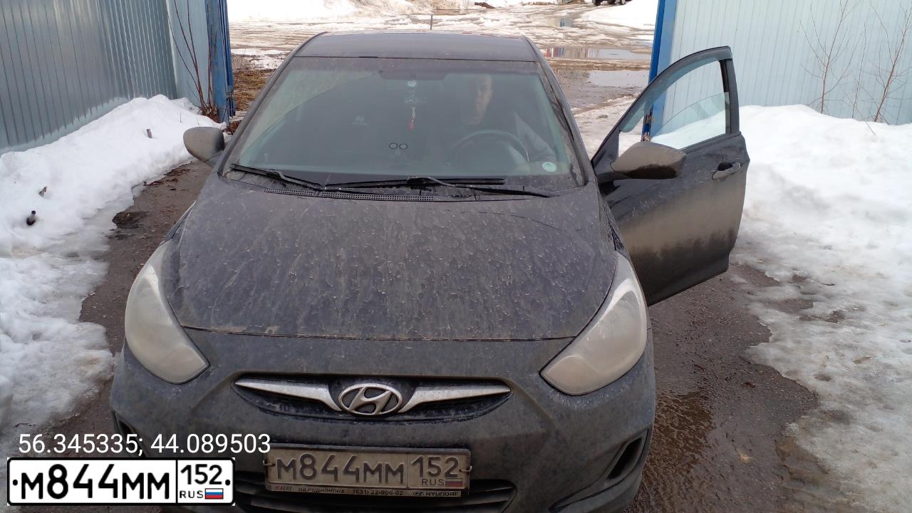 Фото автомобиля HYUNDAI SOLARIS, 2013 — госномер А716РХ252. Цвет: ЧЕРНЫЙ