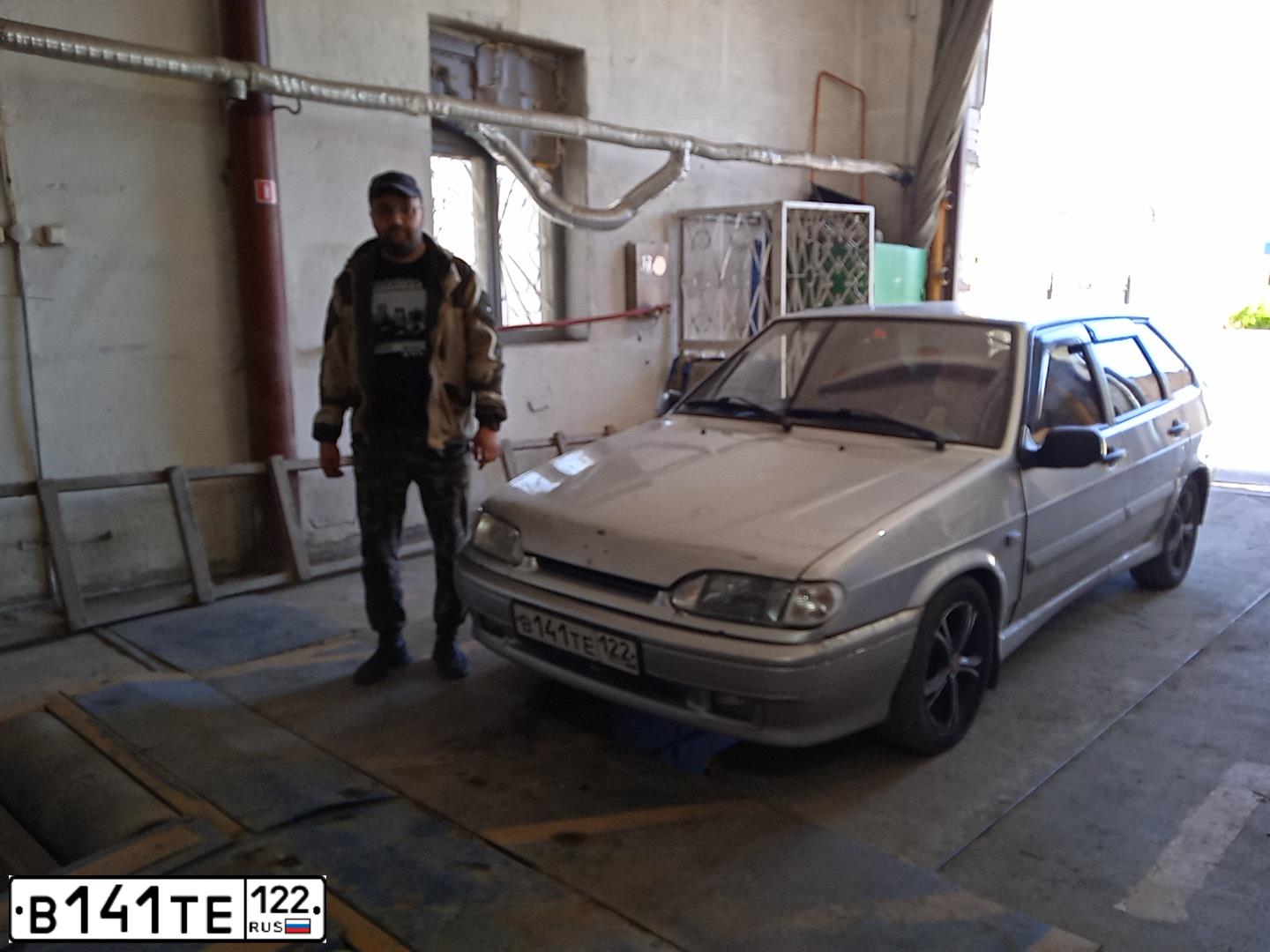Фото автомобиля LADA 2114 SAMARA, 2011 — госномер О545КМ154. Цвет: СВЕТЛО-СЕРЕБРИСТЫЙ МЕТАЛЛ