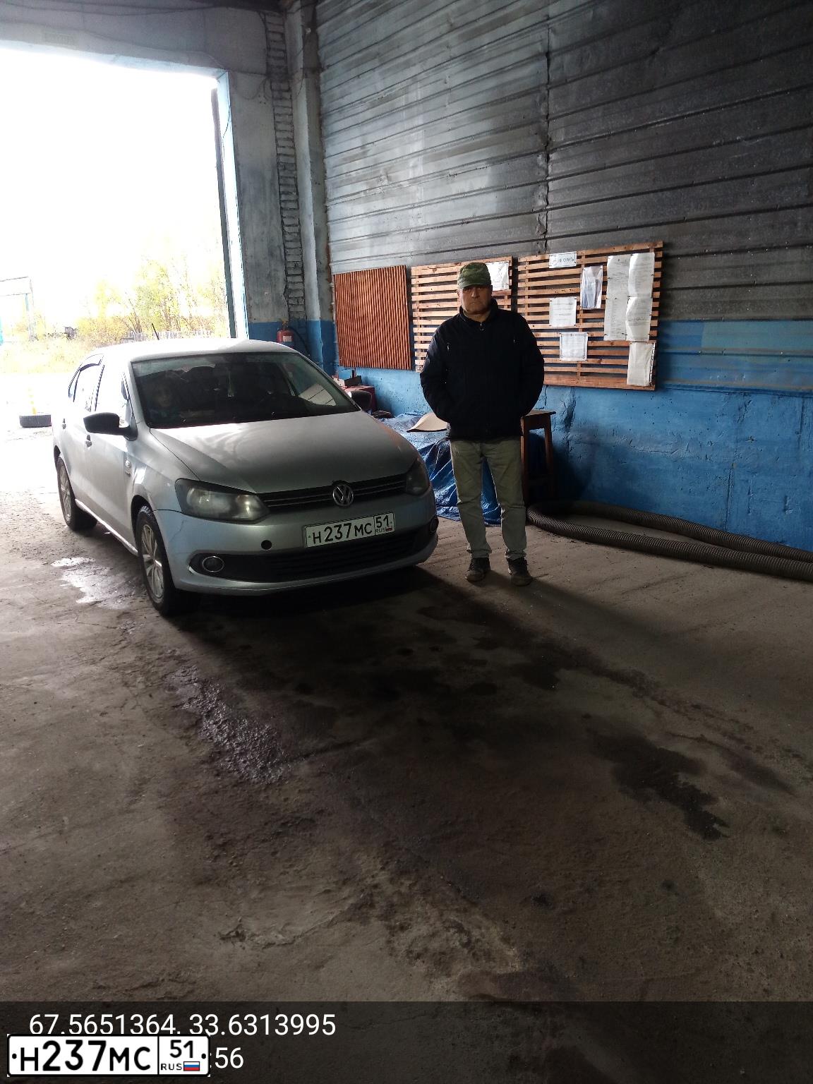 Фото автомобиля VOLKSWAGEN POLO, 2013 — госномер Н237МС51. Цвет: СЕРЕБРИСТЫЙ