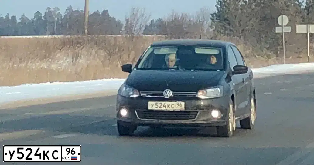 Фото автомобиля VOLKSWAGEN POLO, 2012 — госномер У524КС96. Цвет: ЧЕРНЫЙ