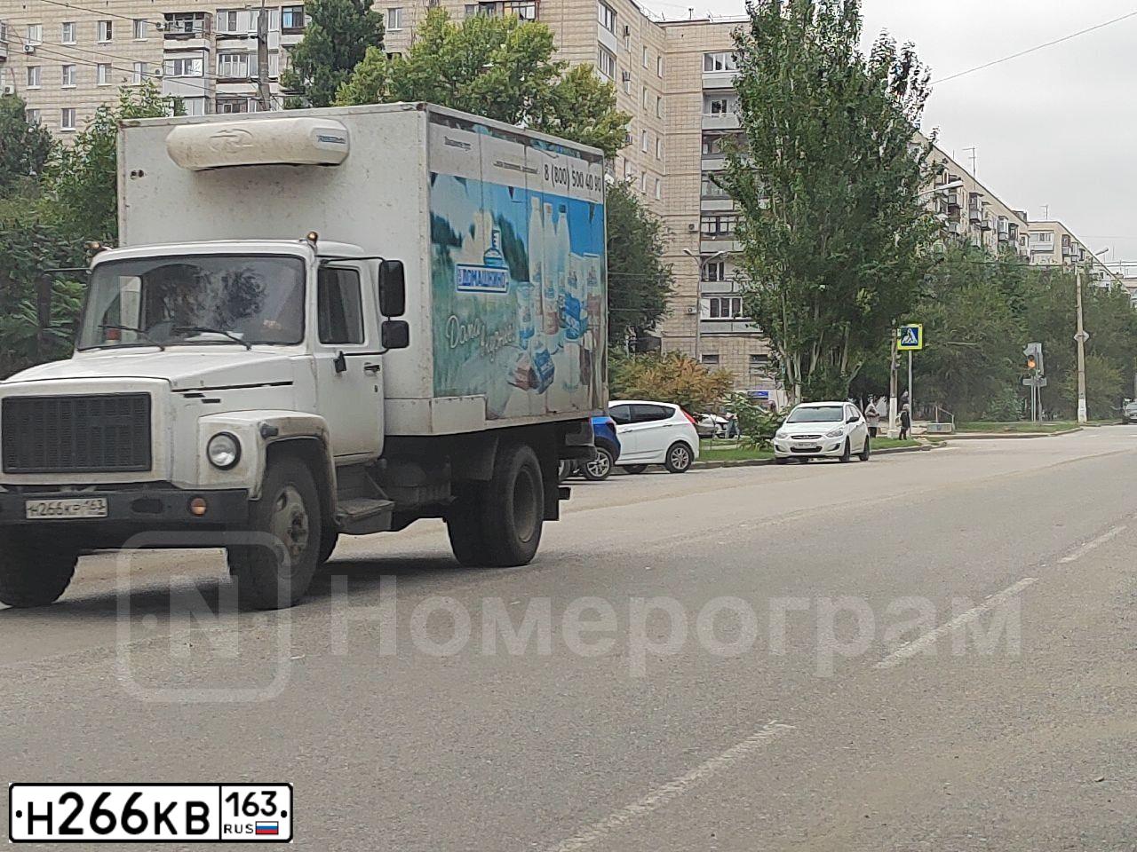 Фото автомобиля LADA 2171 PRIORA, 2011 — госномер В890КВ156. Цвет: Серебристый
