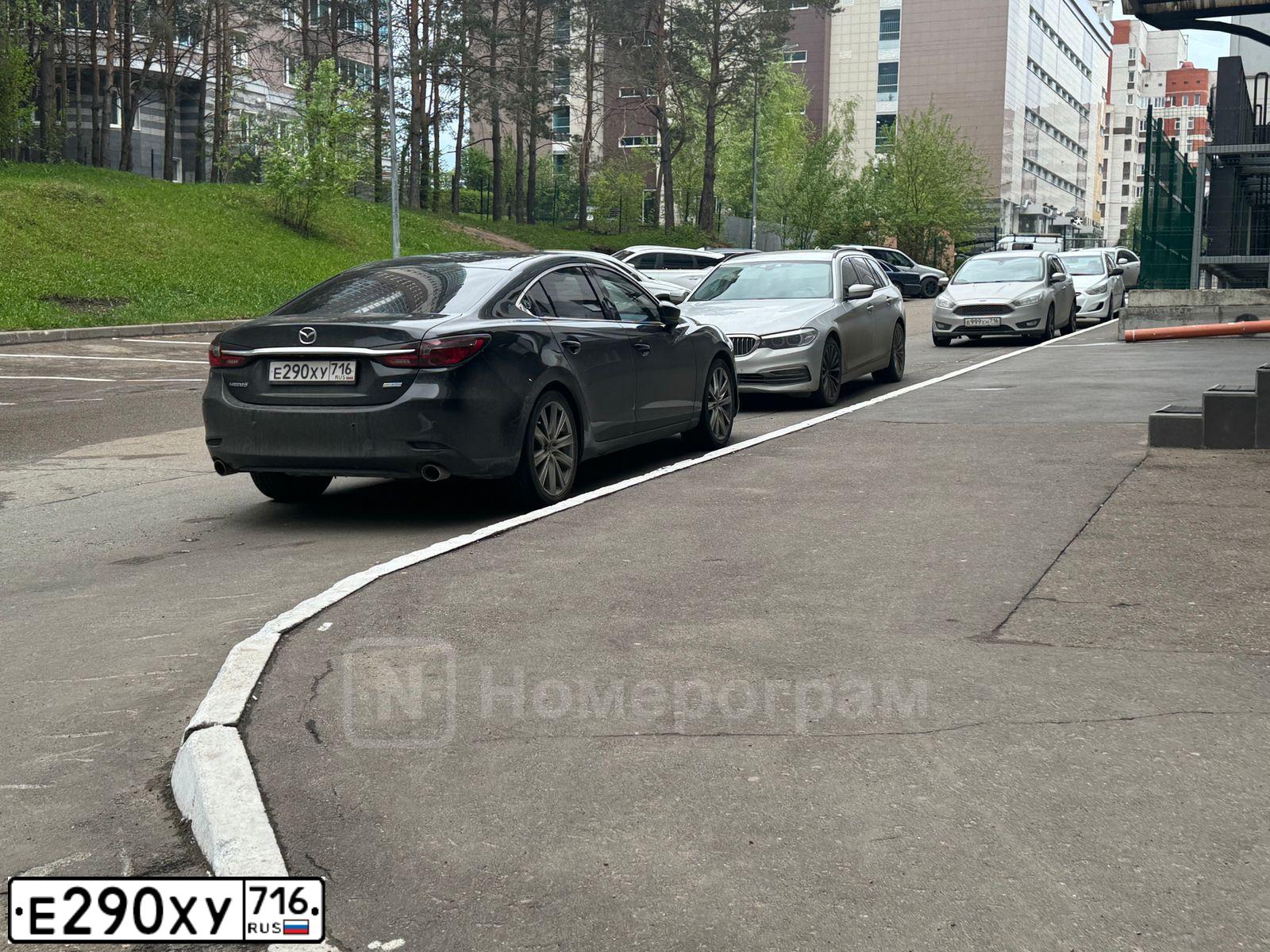 Фото автомобиля MAZDA 6, 2018 — госномер Е290ХУ716. Цвет: ЧЕРНЫЙ