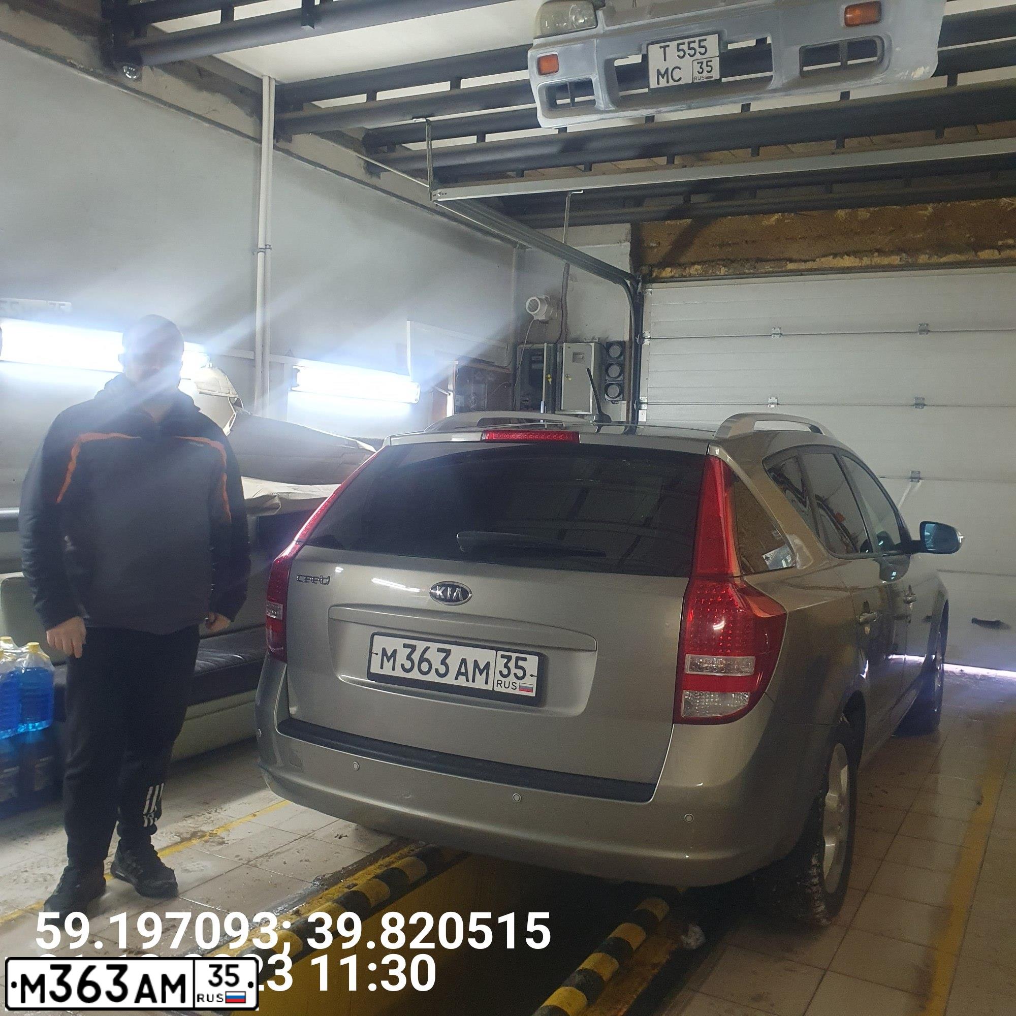 Фото автомобиля KIA CEE'D, 2010 — госномер М363АМ35. Цвет: Серебристый