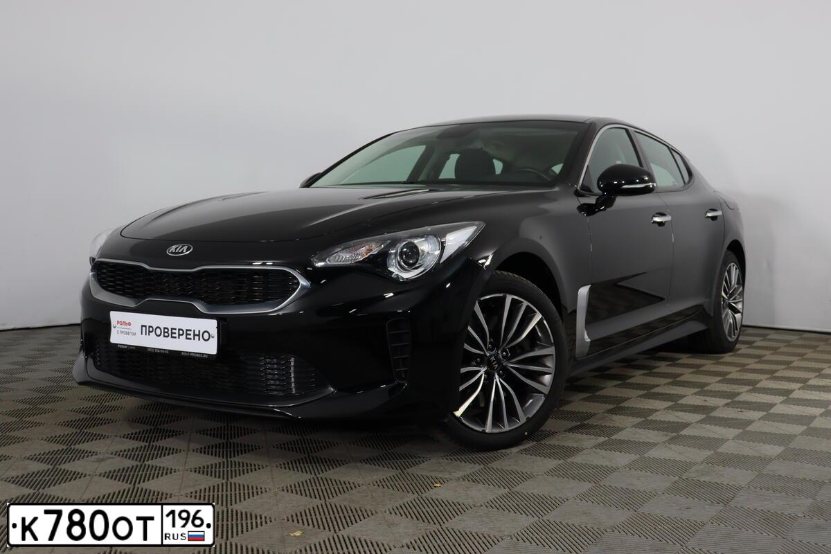 Фото автомобиля KIA STINGER, 2018 — госномер К780ОТ196. Цвет: ЧЕРНЫЙ