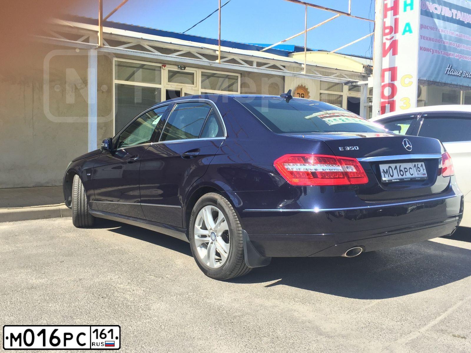 Фото автомобиля MERCEDES E-KLASSE, 2010 — госномер М016РС161. Цвет: ТЕМНО-СИНИЙ
