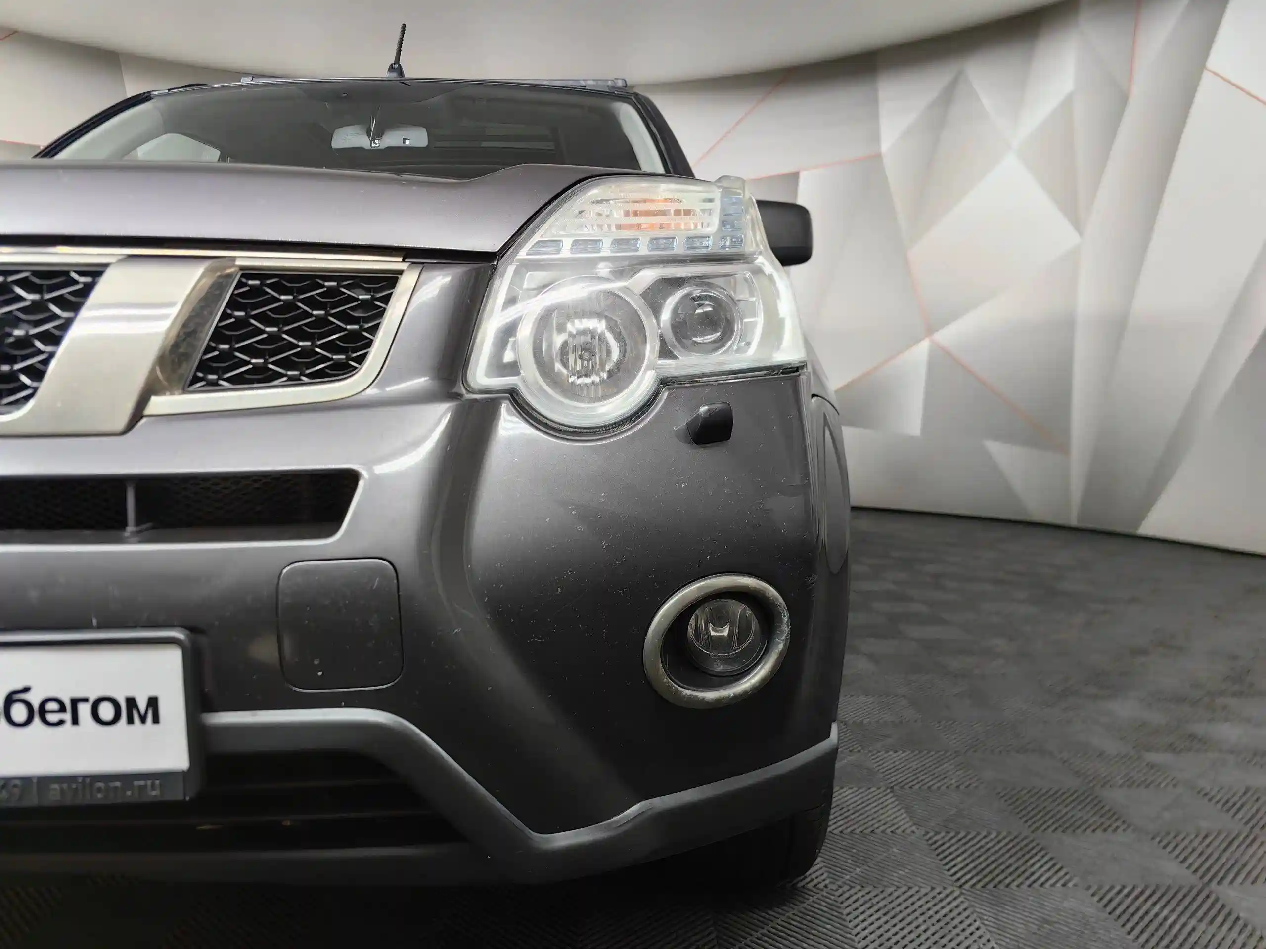 Фото автомобиля NISSAN X-TRAIL, 2011 — госномер В510ВО17. Цвет: СЕРО-СИРЕНЕВЫЙ